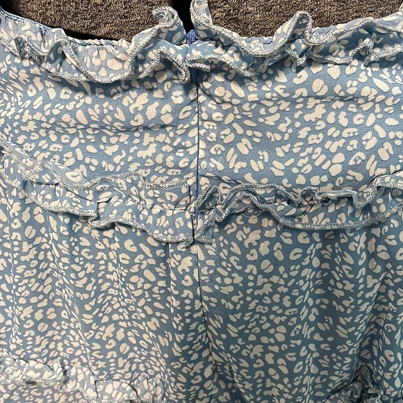 ๐ Blue dress with white leopard print ๐ ๐ - Picture 5 of 8